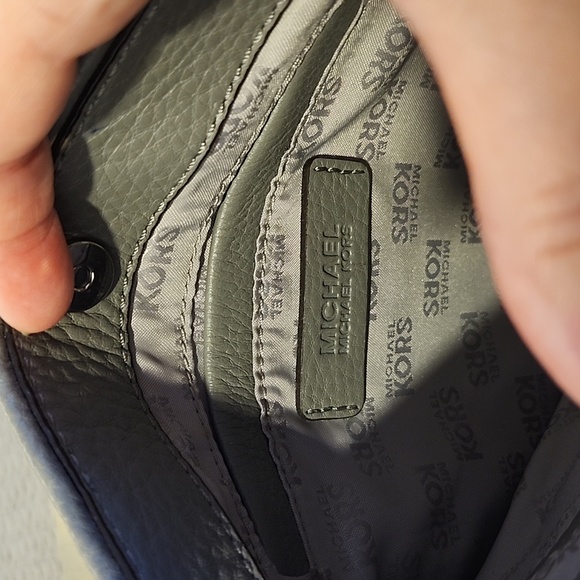 Michael Kors Jet Set Steel Grey LG Crossbody, NEW With Tags - Picture 7 of 10